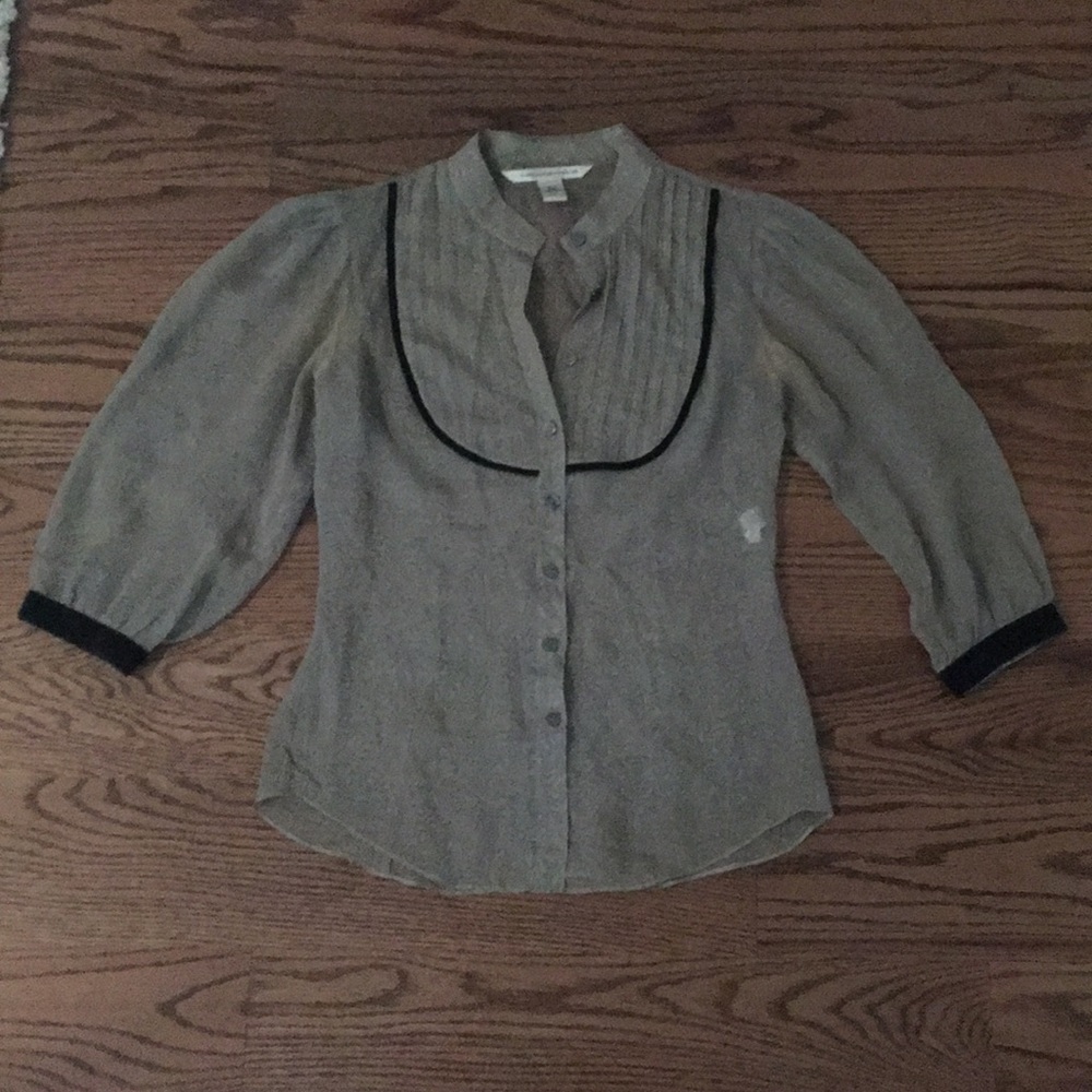DIANE VON FURSTENBERG size 0 green blouse